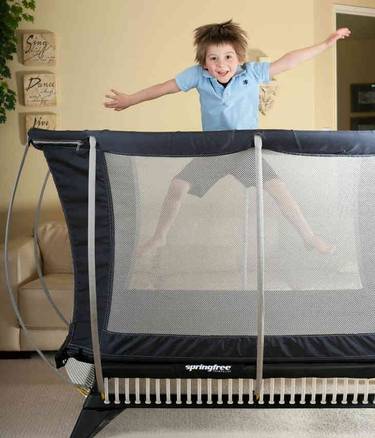 Znanstvenici: trampolini mogu uzrokovati toplinski udar kod djece