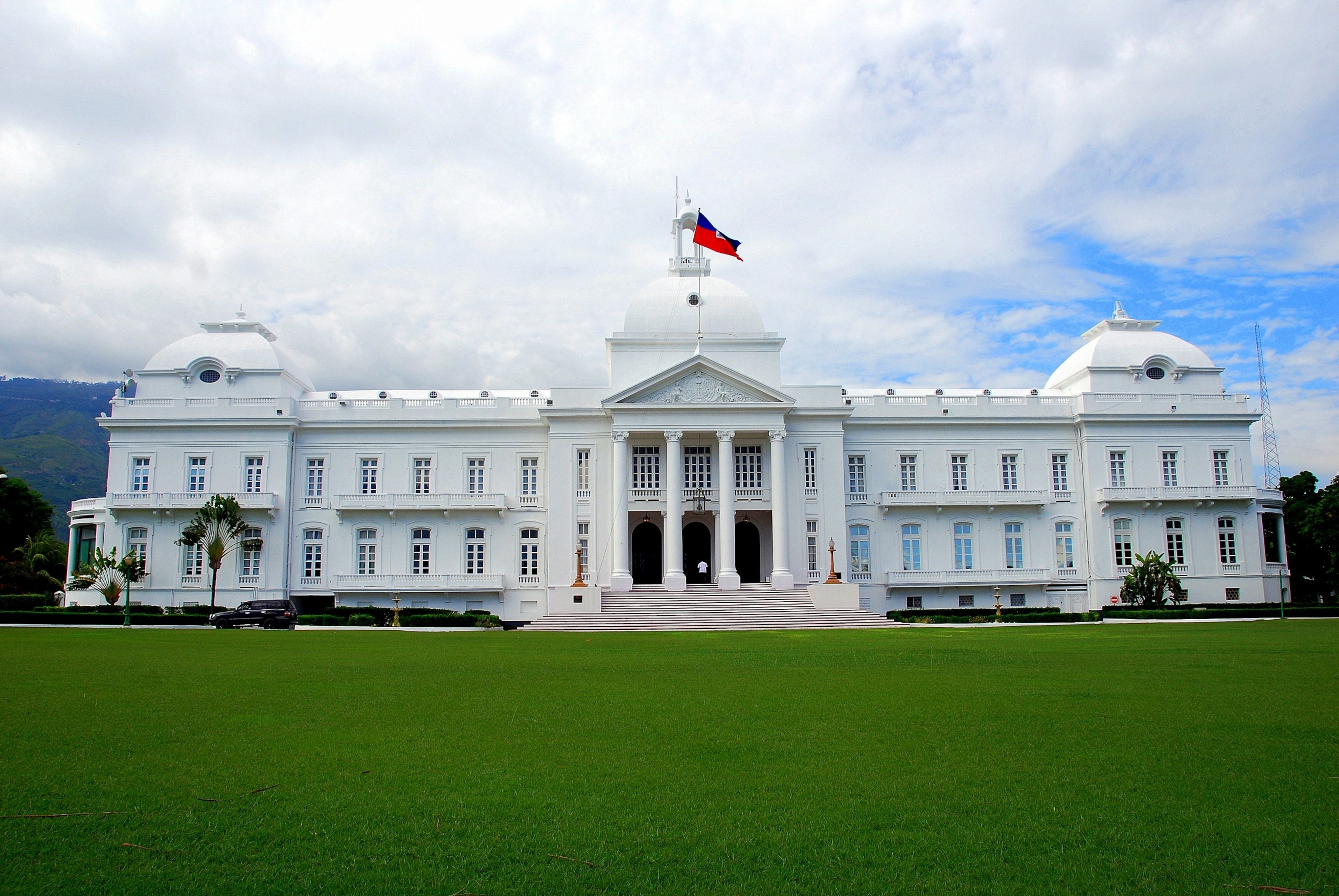 FOTO: Predsjednička palača Haitija (prije potresa 2009.)
